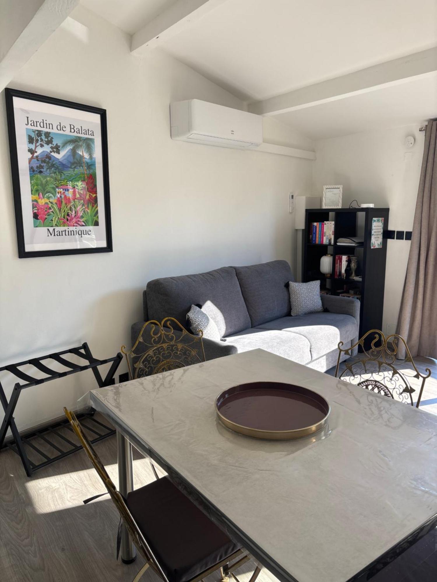 Les Mesanges Apartment คาสเตลนู-เลอ-เลซ์ ภายนอก รูปภาพ